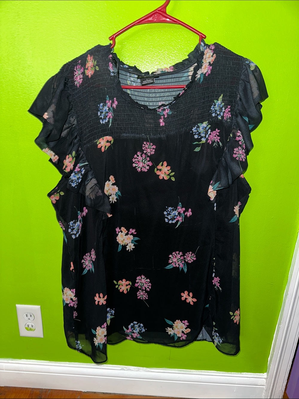 City Chic Black Floral Ruffle-Sleeve Blouse